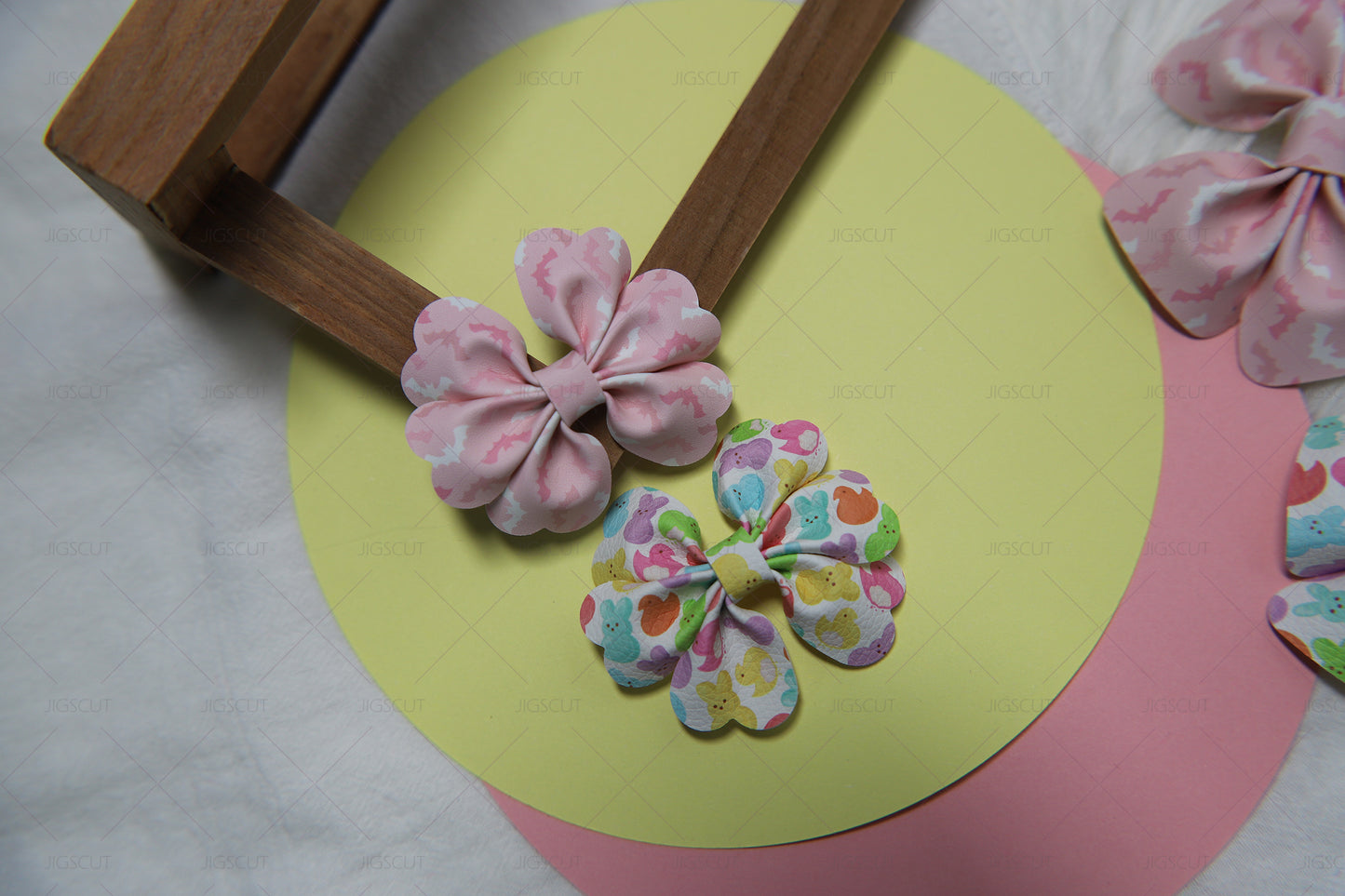 Hair Bow Cutting Die JIGSCUT-BOW0092 pinch scaloped