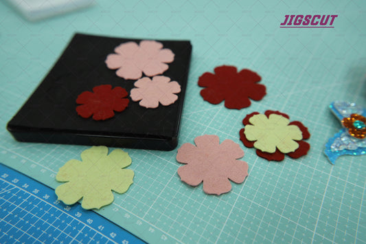 JIGSCUT-FL0002 FLOWER SHAPE CUTTING DIE